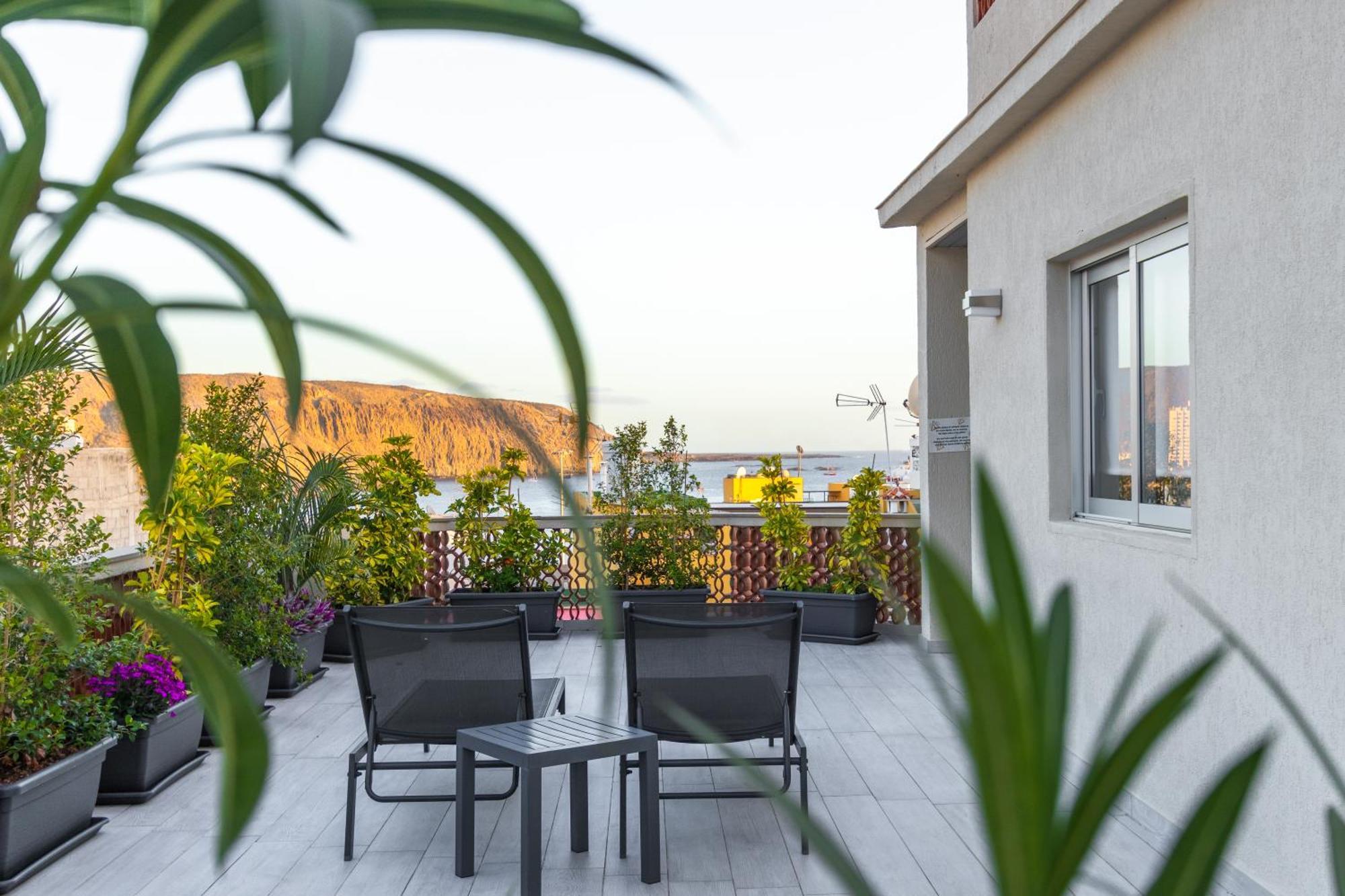 Ferienwohnung The White Heart House - Attic Sea View Los Cristianos  Exterior foto