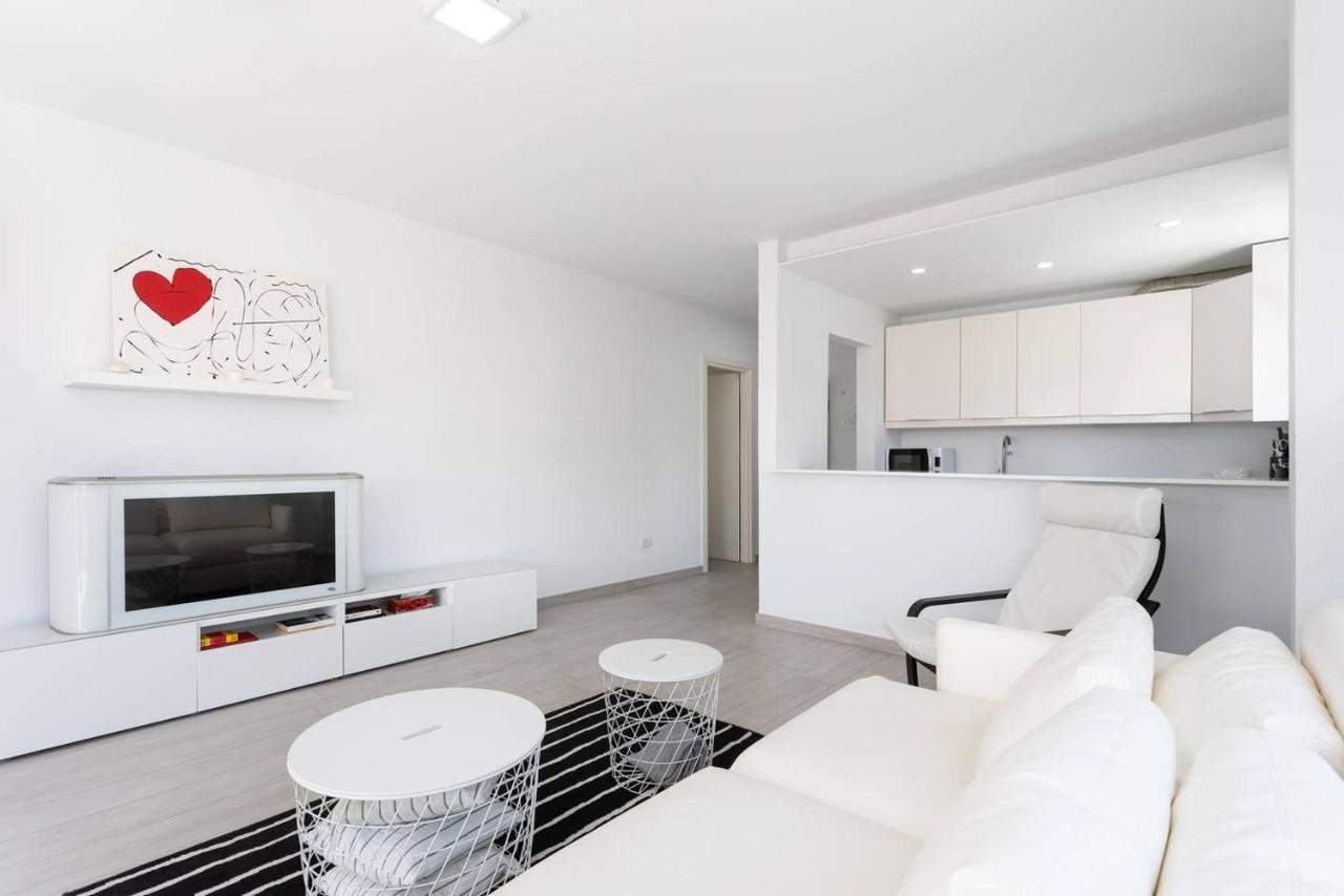 Ferienwohnung The White Heart House - Attic Sea View Los Cristianos  Exterior foto